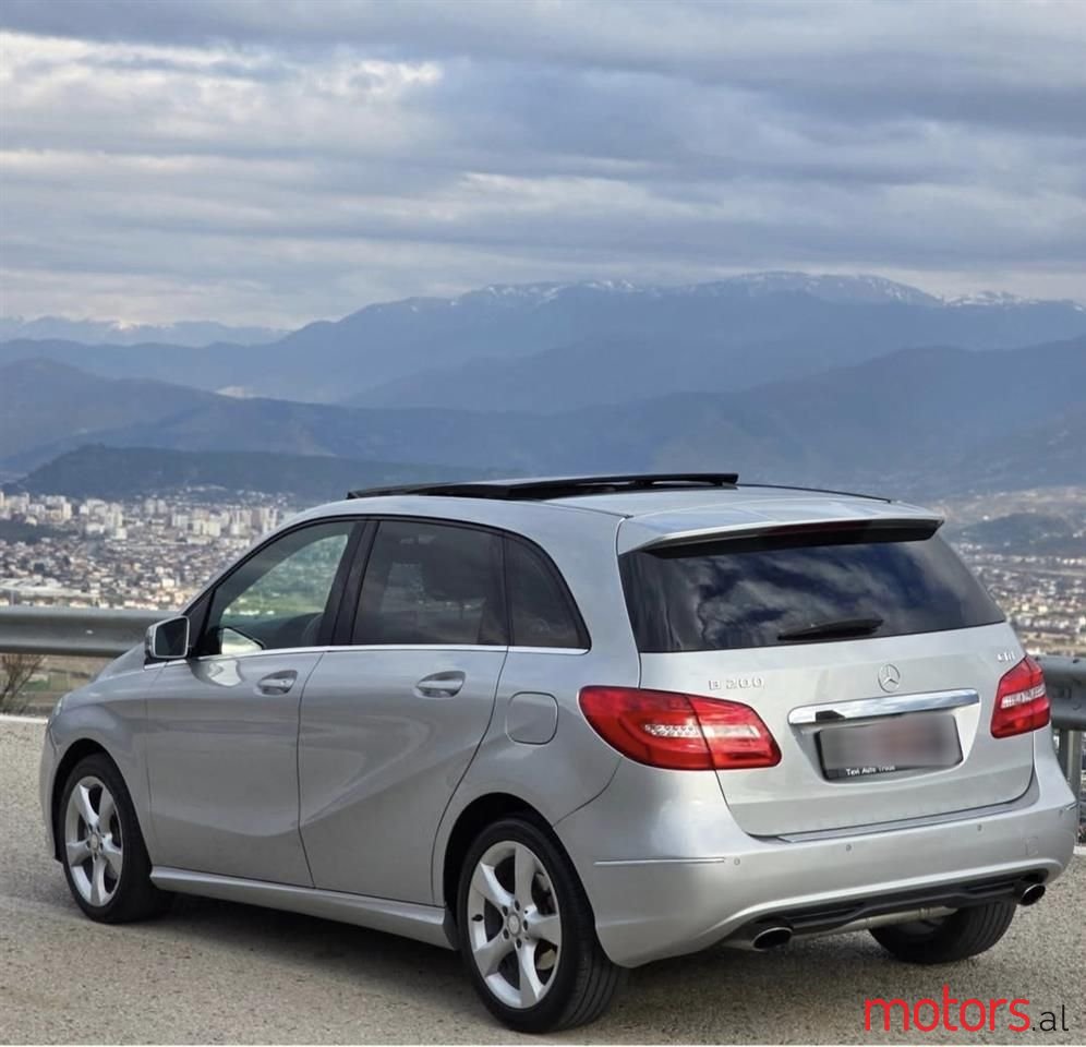 2013' Mercedes-Benz B 200 photo #4