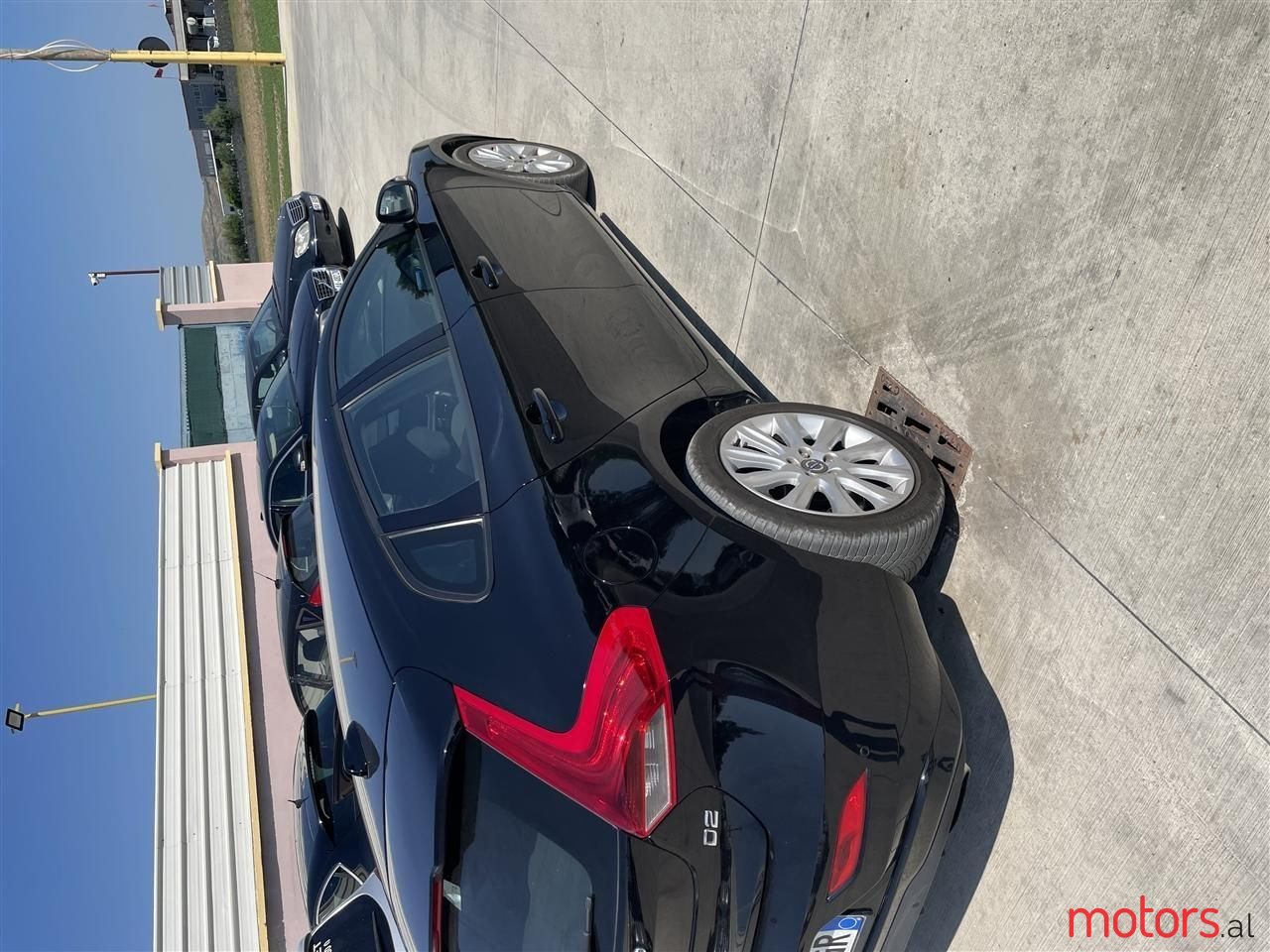 2014' Volvo V40 photo #6