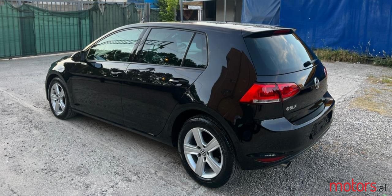 2013' Volkswagen Golf photo #6