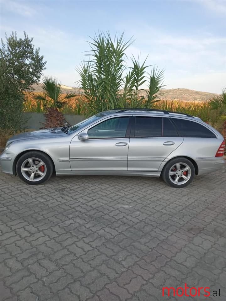 2006' Mercedes-Benz 220 photo #5