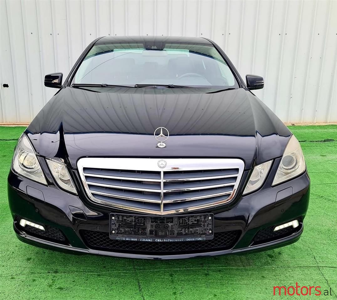 2009' Mercedes-Benz E 220 photo #1