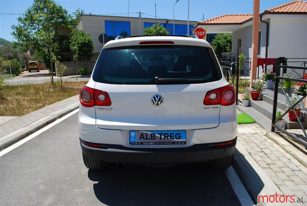 2009' Volkswagen Tiguan photo #4