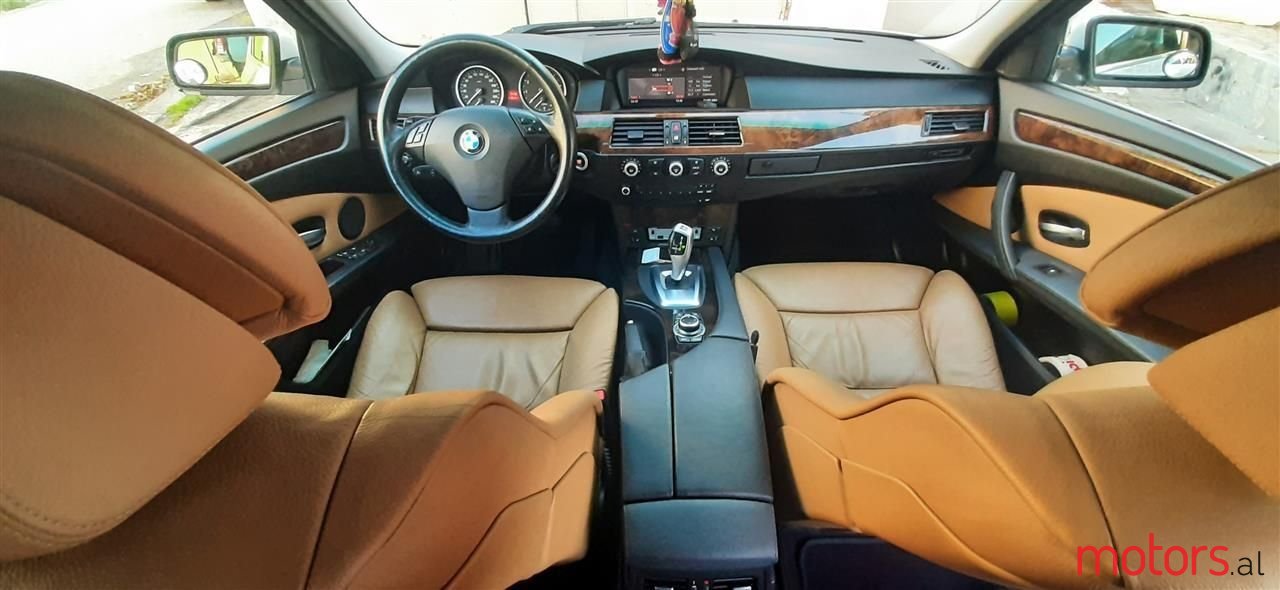 2009' BMW 528 photo #6