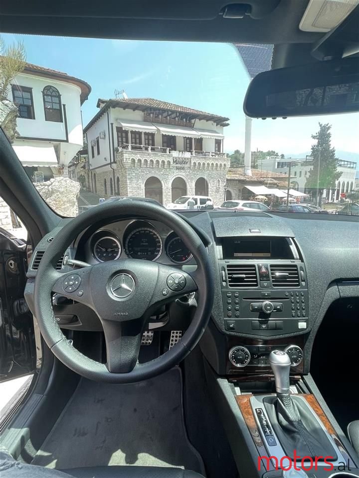 2010' Mercedes-Benz C 300 photo #6