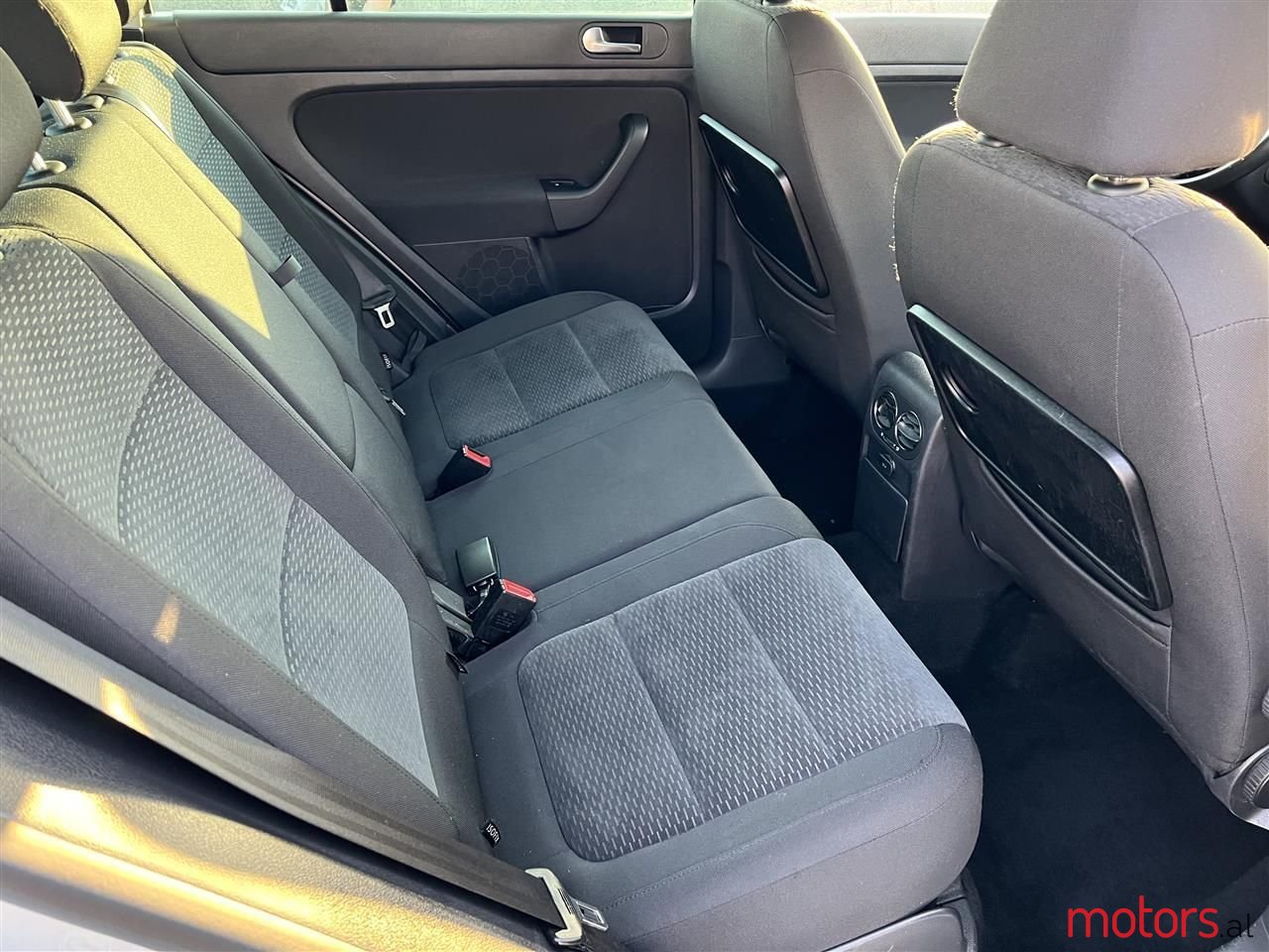 2009' Volkswagen Golf Plus photo #2