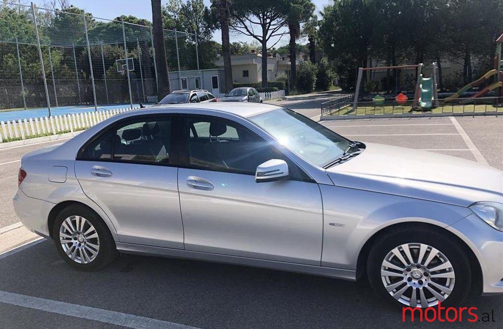 2011' Mercedes-Benz C 200 photo #1