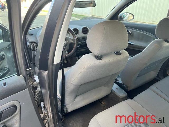 2003' SEAT Ibiza photo #4