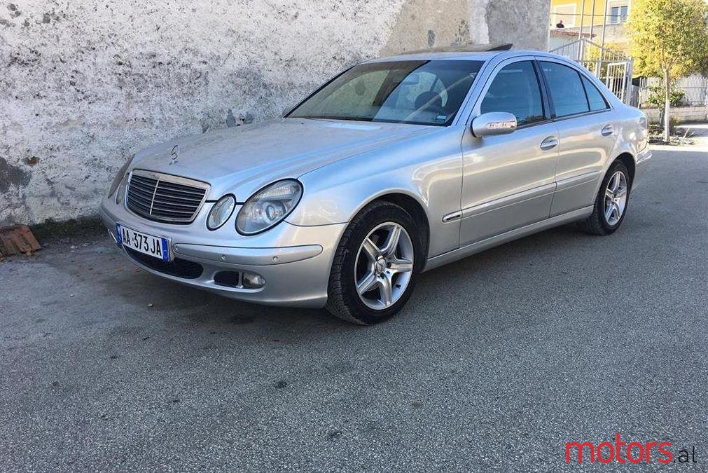 2003' Mercedes-Benz C 220 photo #1