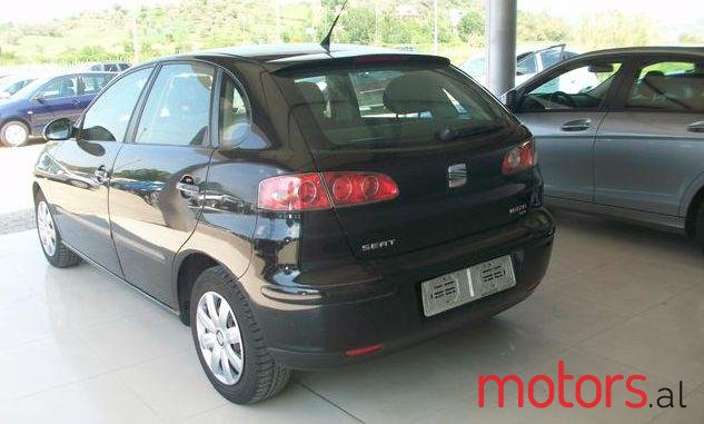 2004' SEAT Ibiza photo #2