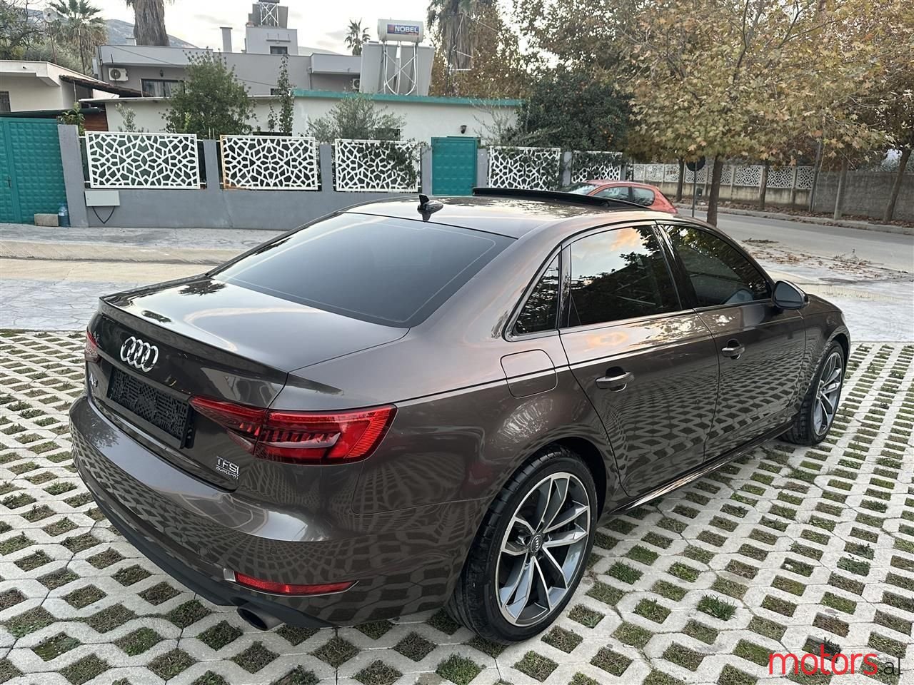 2018' Audi A4 photo #2