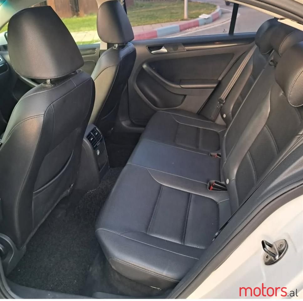 2013' Volkswagen Jetta photo #6