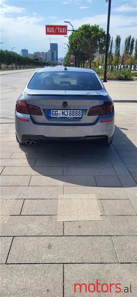 2013' BMW 530 photo #4