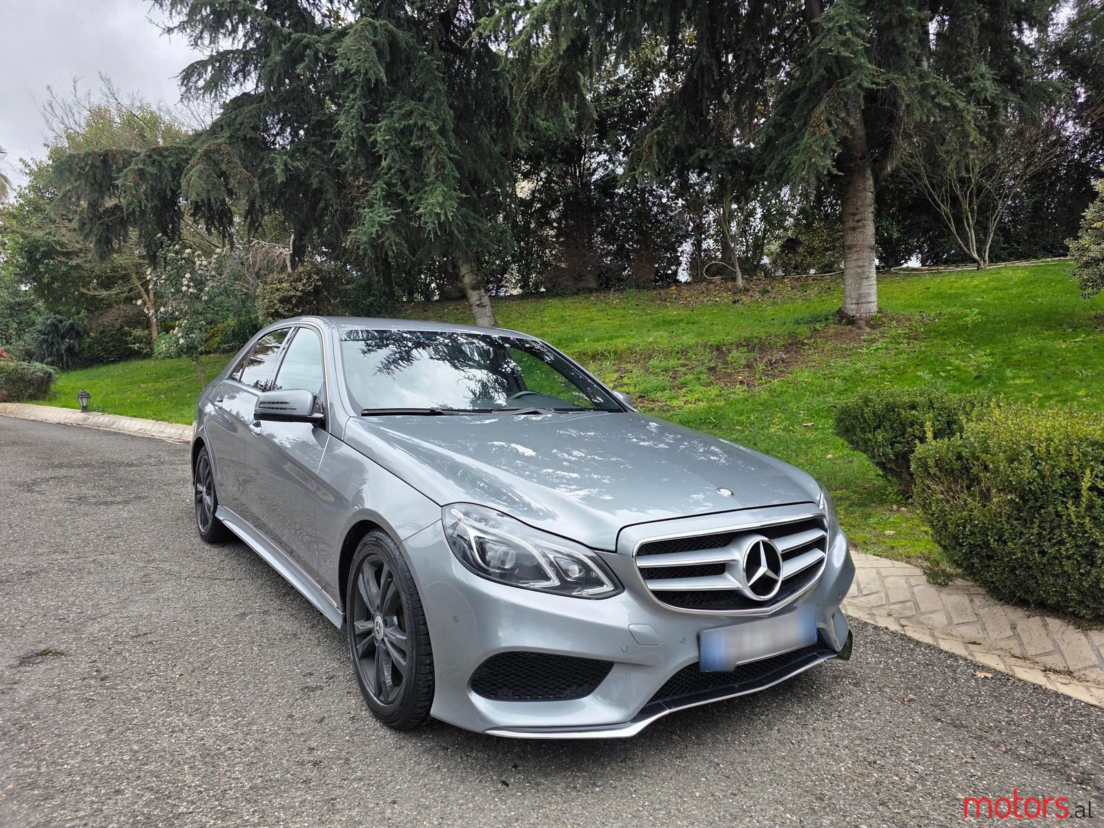 2013' Mercedes-Benz E 220 photo #3
