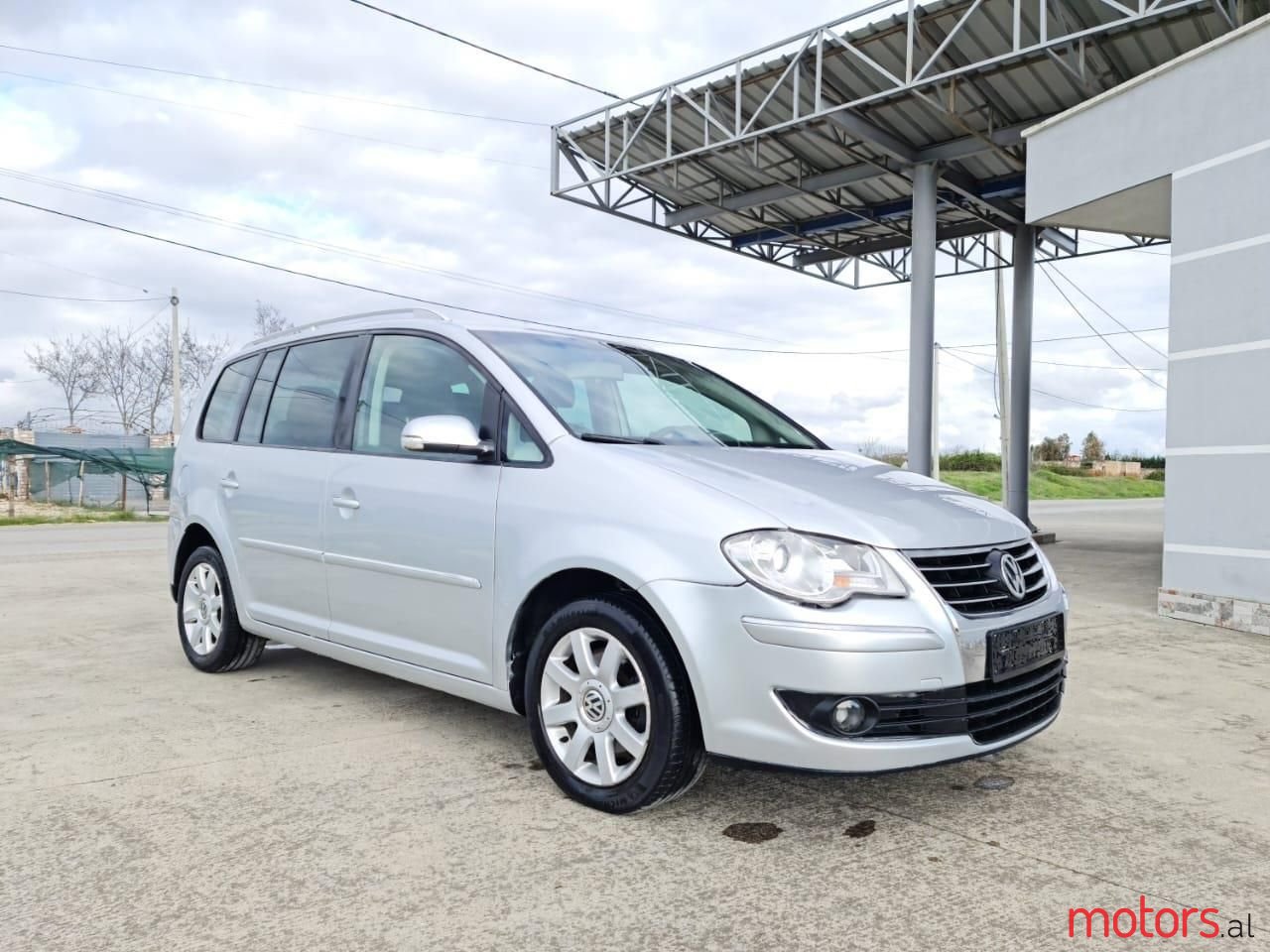 2007' Volkswagen Touran photo #6