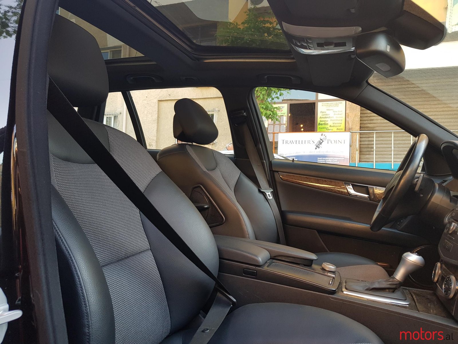 2009' Mercedes-Benz C-Class photo #5