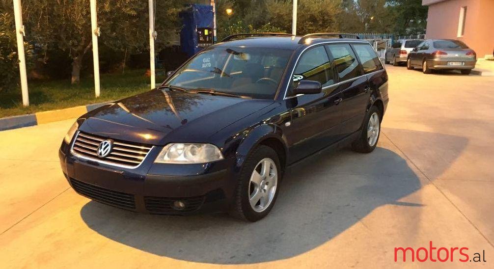 2002' Volkswagen Passat photo #2