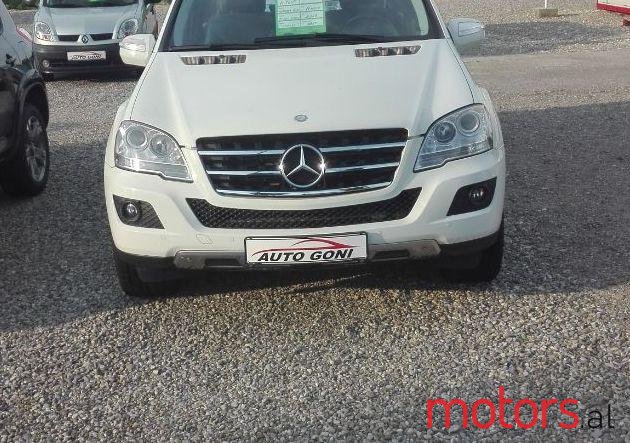 2009' Mercedes-Benz ML-Class photo #1