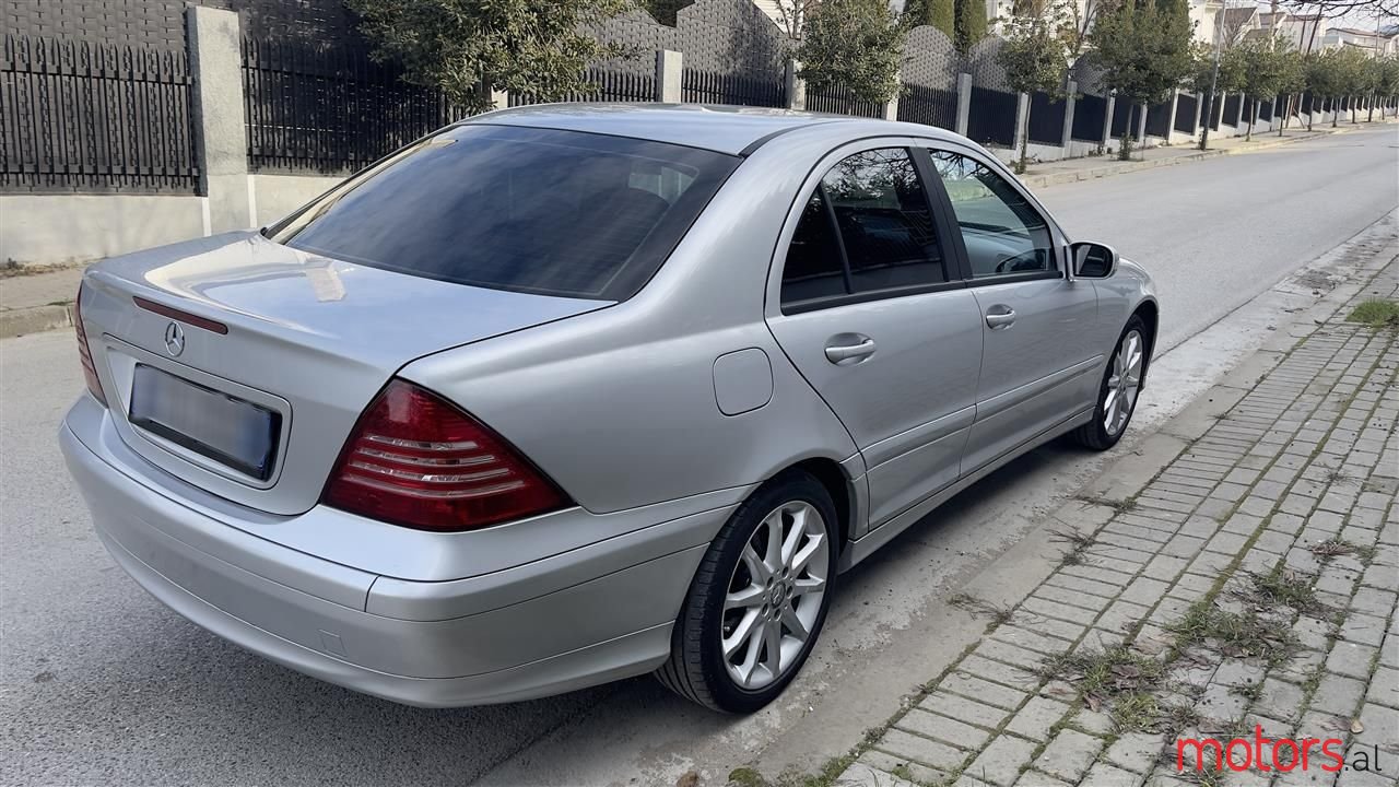 2005' Mercedes-Benz C 200 photo #5