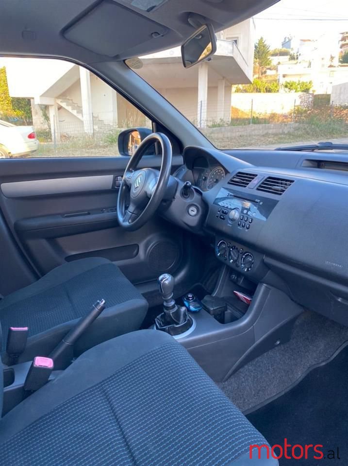 2007' Suzuki Swift photo #6