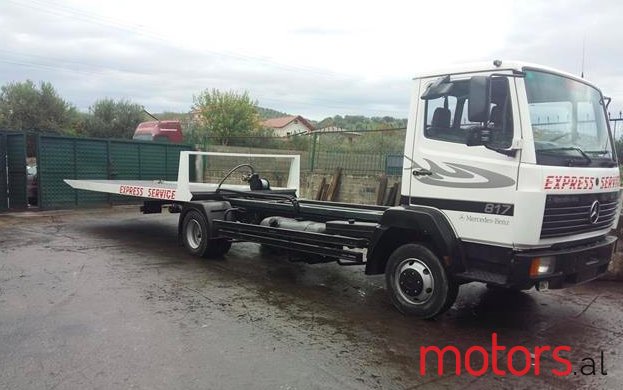 2010' Mercedes-Benz 817 photo #2