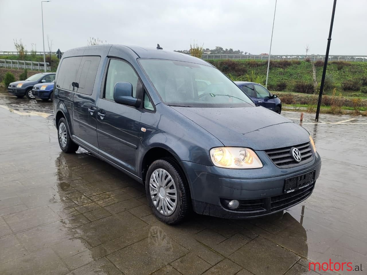2009' Volkswagen Caddy photo #1