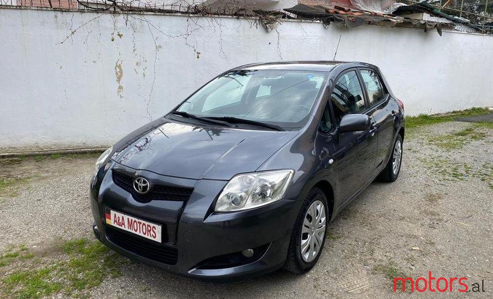 2007' Toyota Auris photo #1