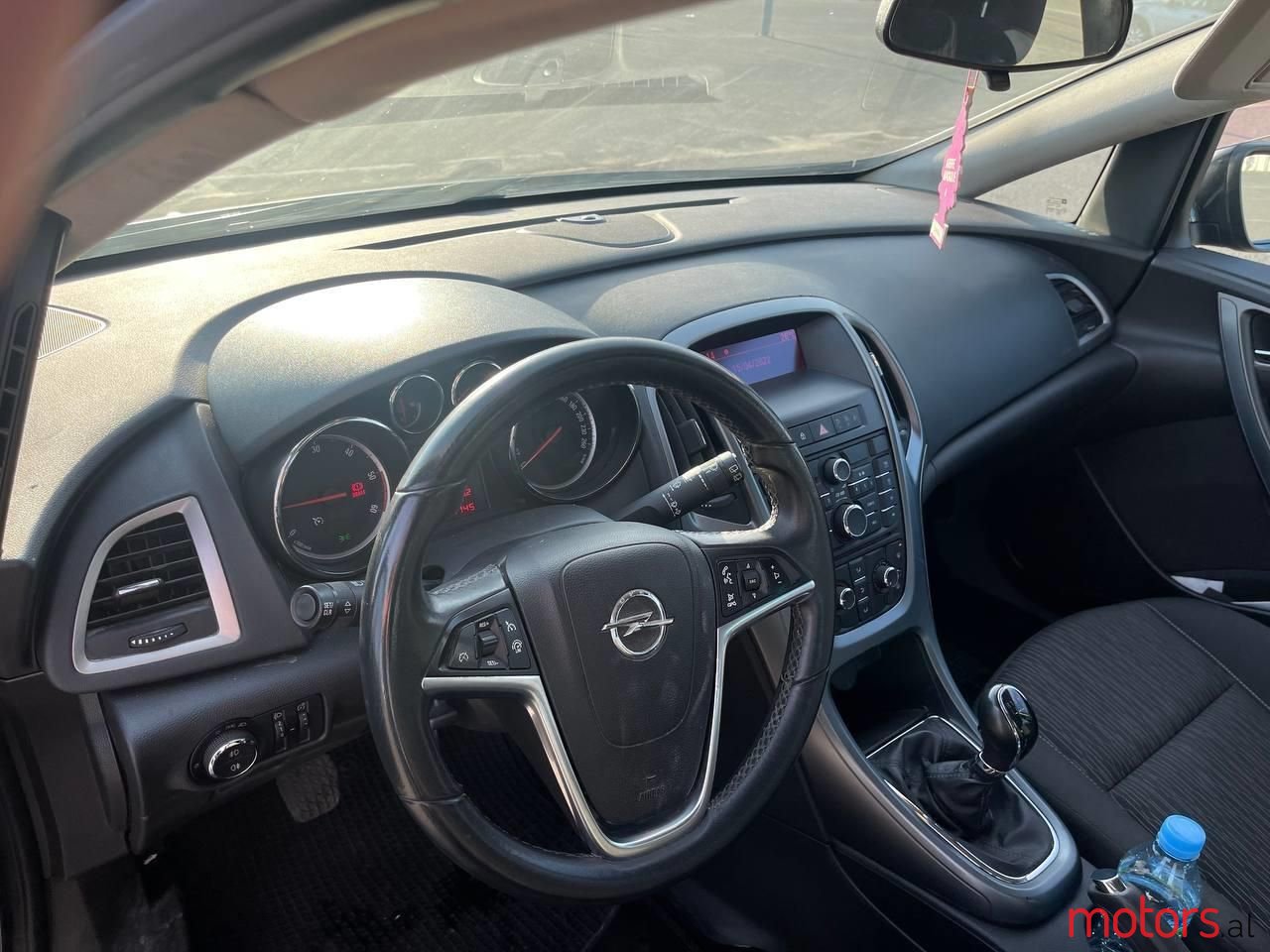 2013' Opel Astra photo #5