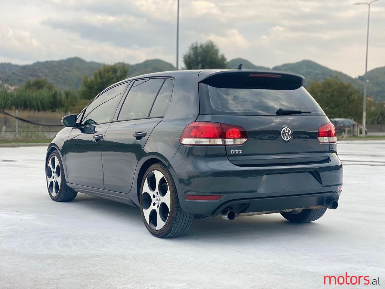 2010' Volkswagen Golf photo #6