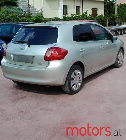 2007' Toyota Auris photo #2