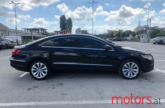 2012' Volkswagen Passat photo #1