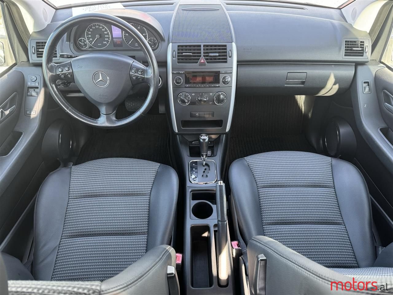 2006' Mercedes-Benz A 180 photo #2