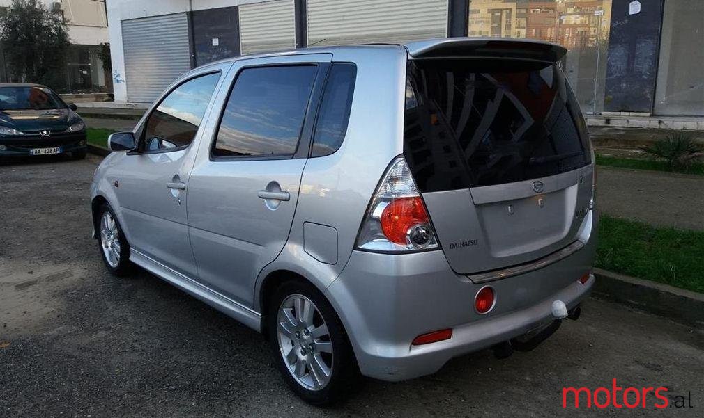 2003' Daihatsu YRV photo #3