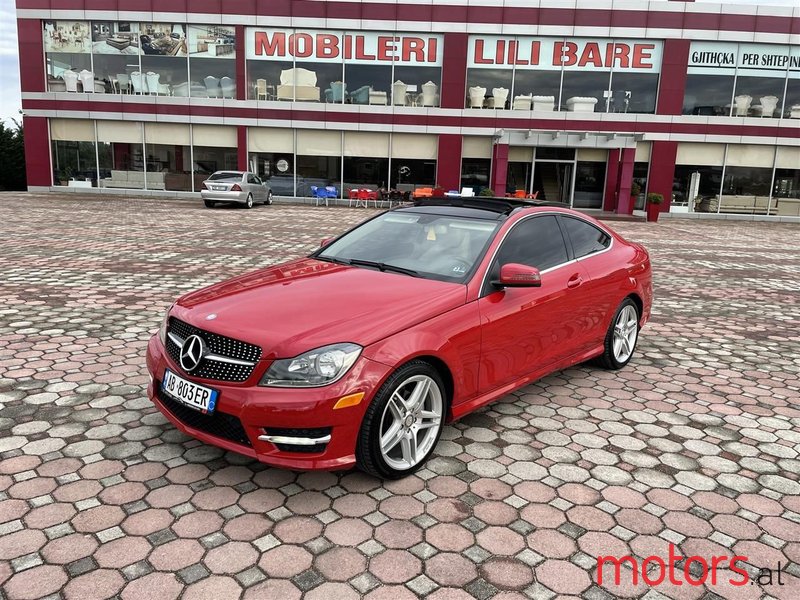 2012' Mercedes-Benz C 250 photo #1