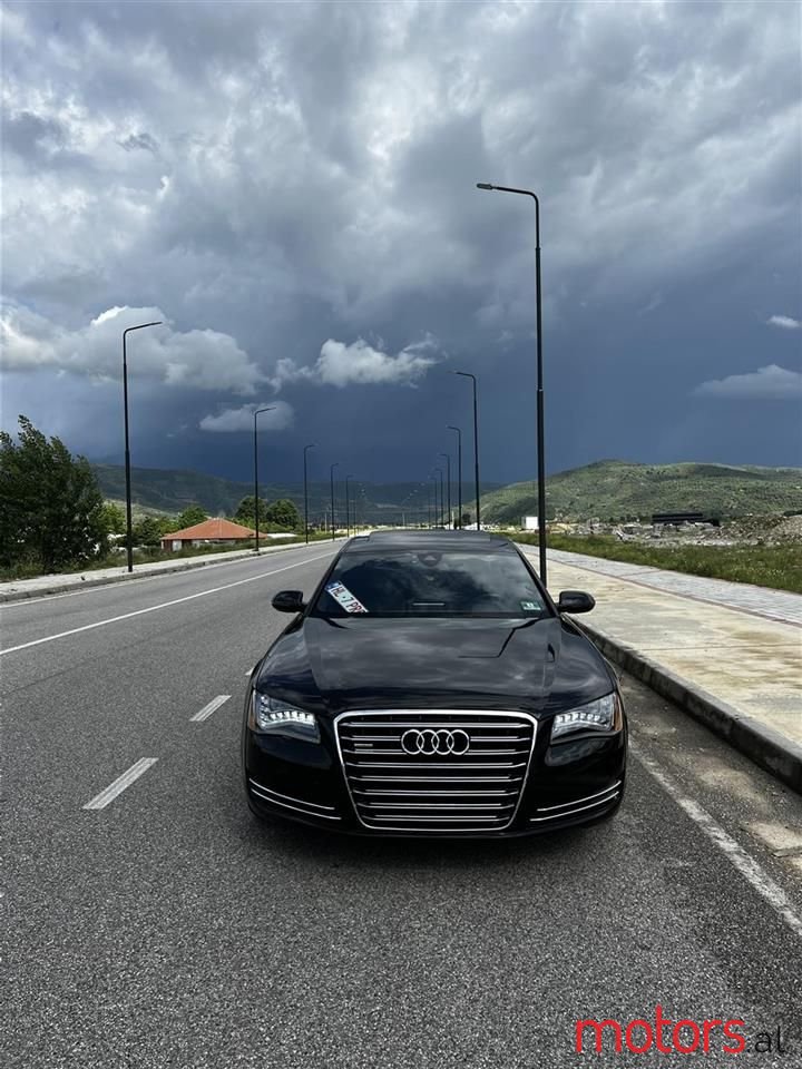 2012' Audi A8 photo #3