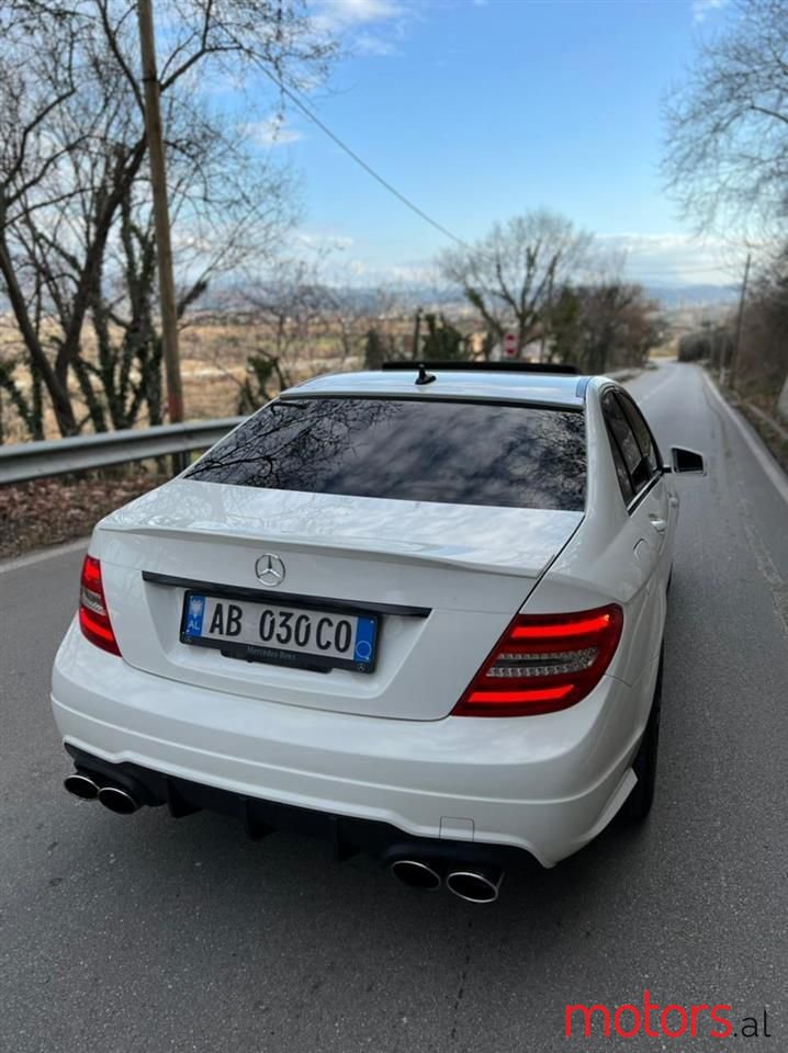 2012' Mercedes-Benz C 300 photo #1