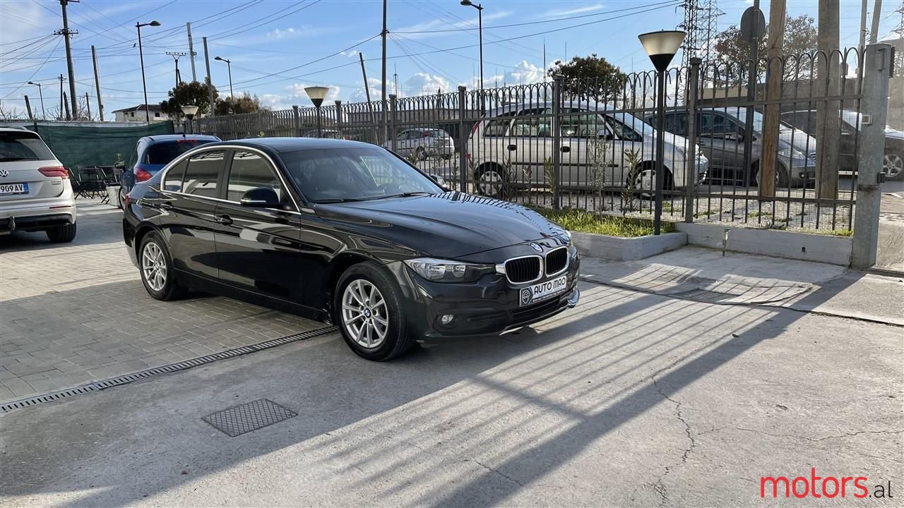 2016' BMW 320 photo #2