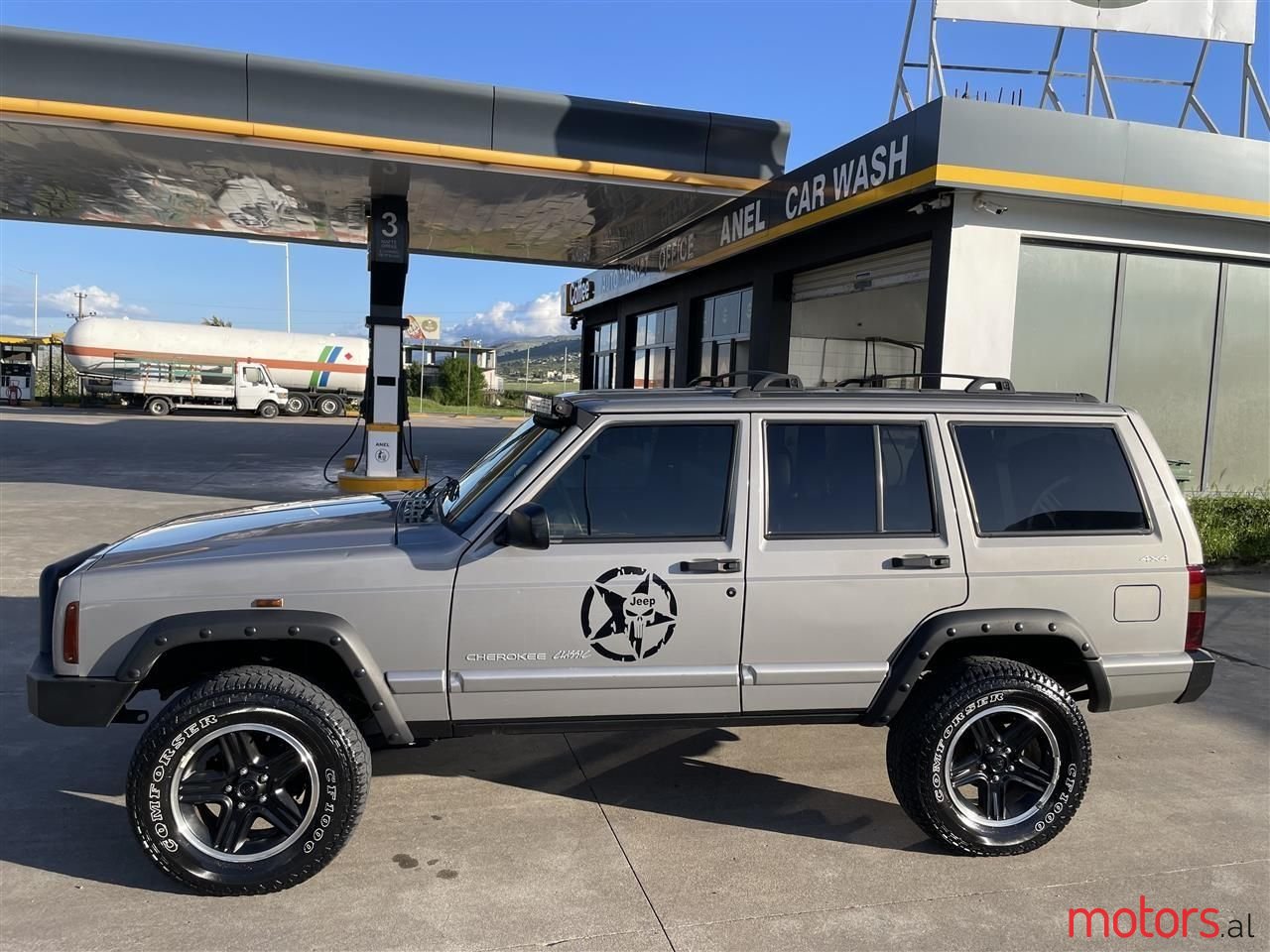 2001' Jeep Cherokee photo #5