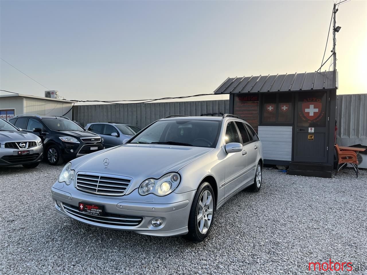 2005' Mercedes-Benz C 220 photo #1
