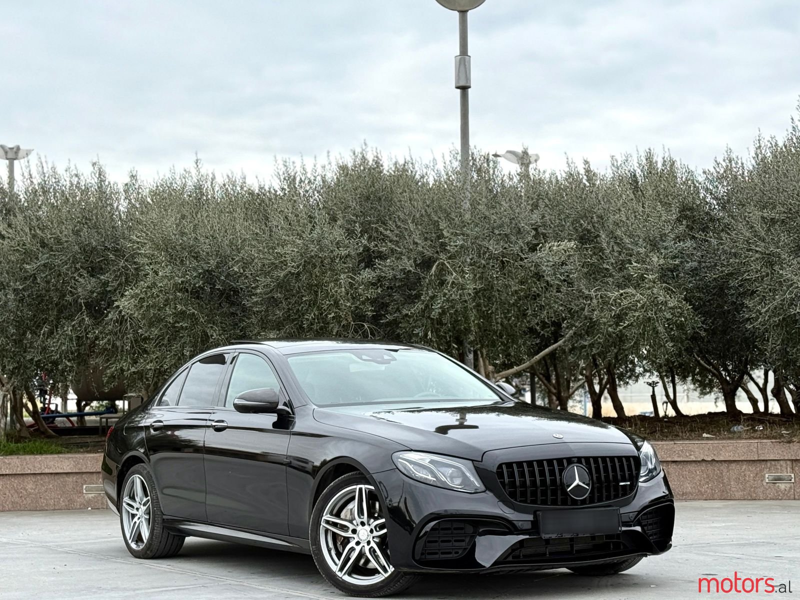 2017' Mercedes-Benz E 350 photo #1