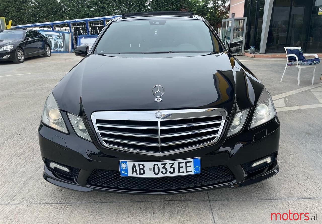 2011' Mercedes-Benz E 350 photo #5