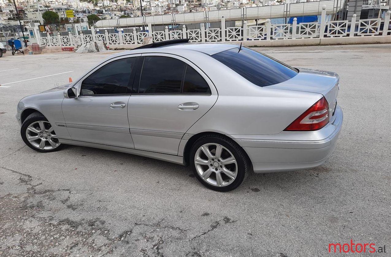 2005' Mercedes-Benz C 220 photo #1