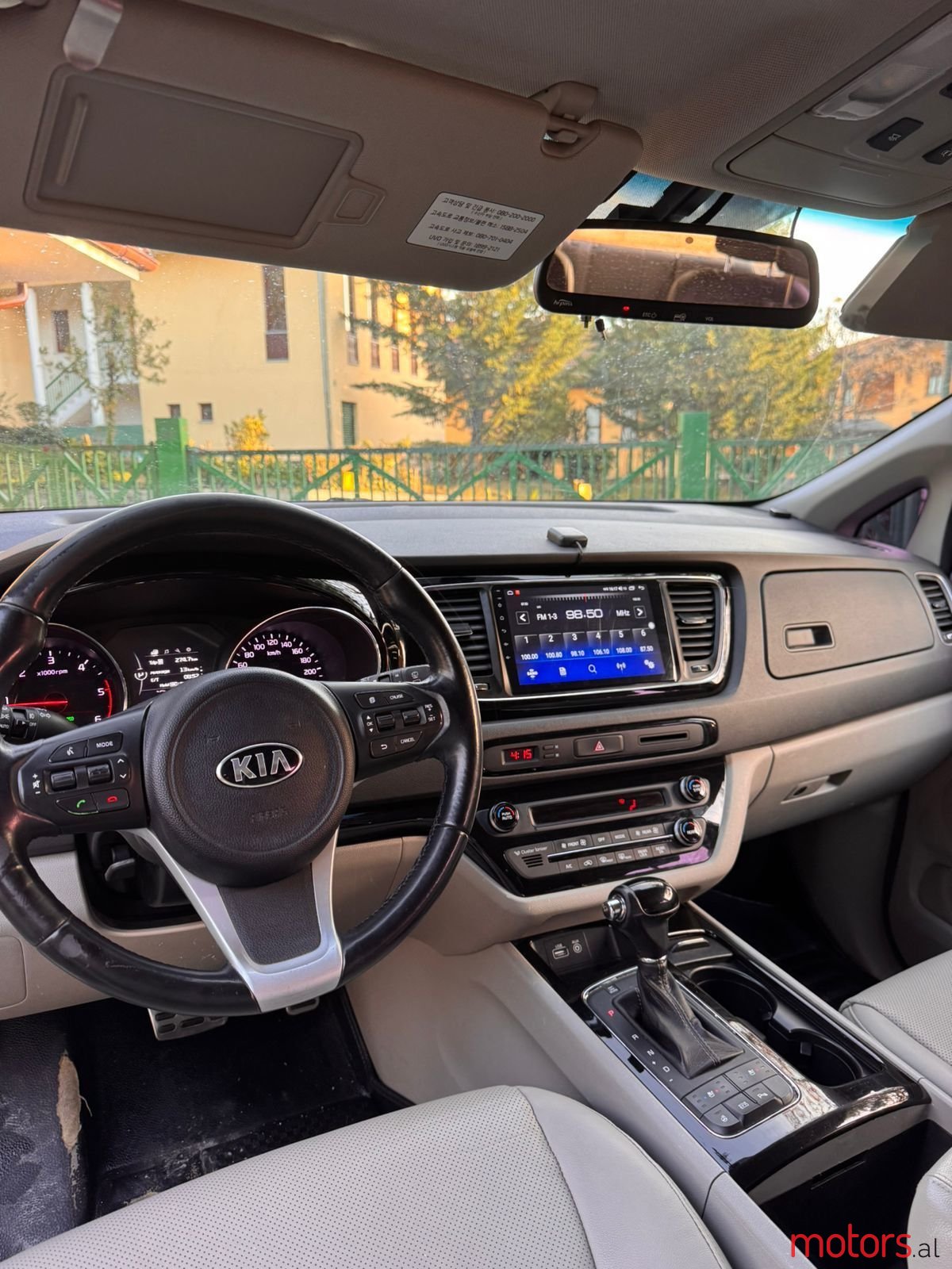 2015' Kia Carnival photo #4