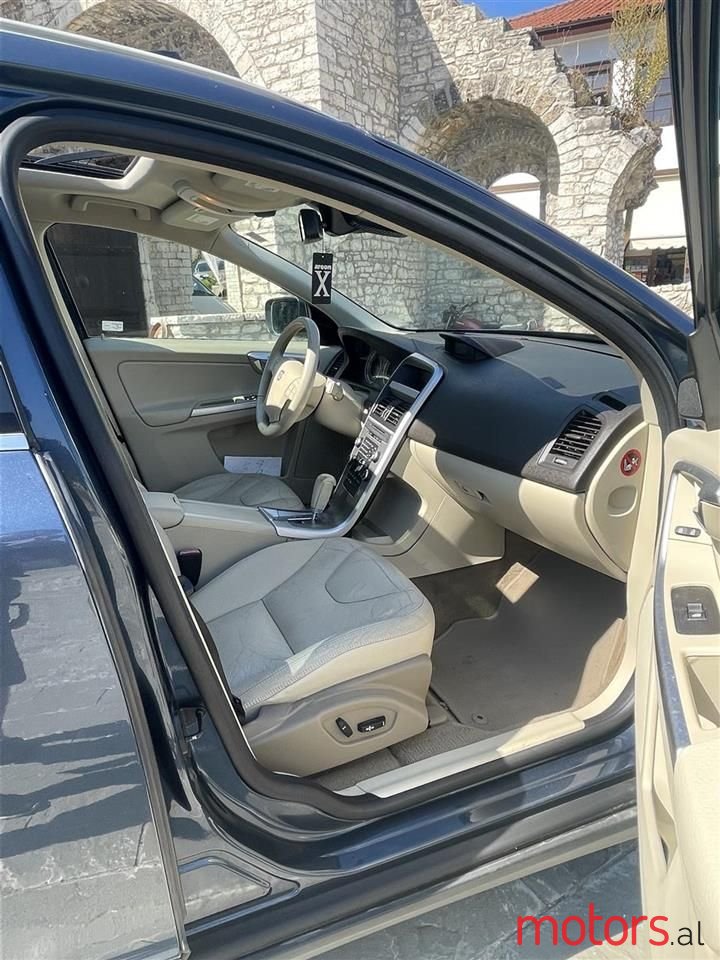 2010' Volvo Xc 60 photo #3