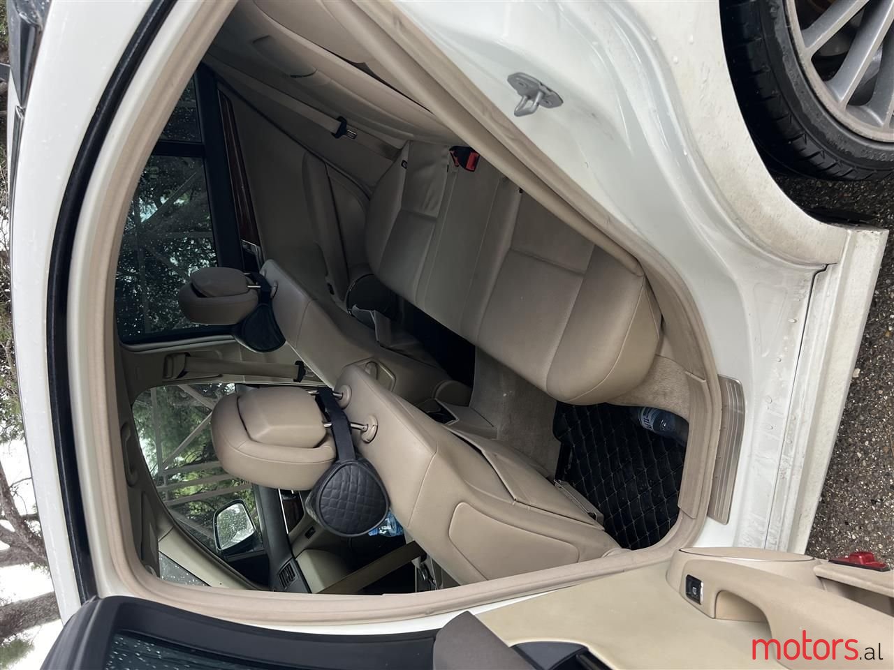 2010' Mercedes-Benz C 300 photo #5