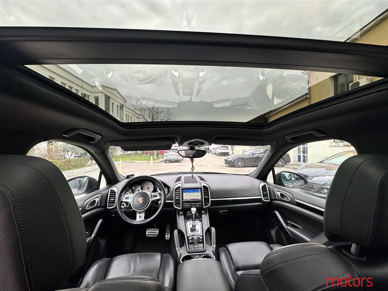 2014' Porsche Cayenne photo #3