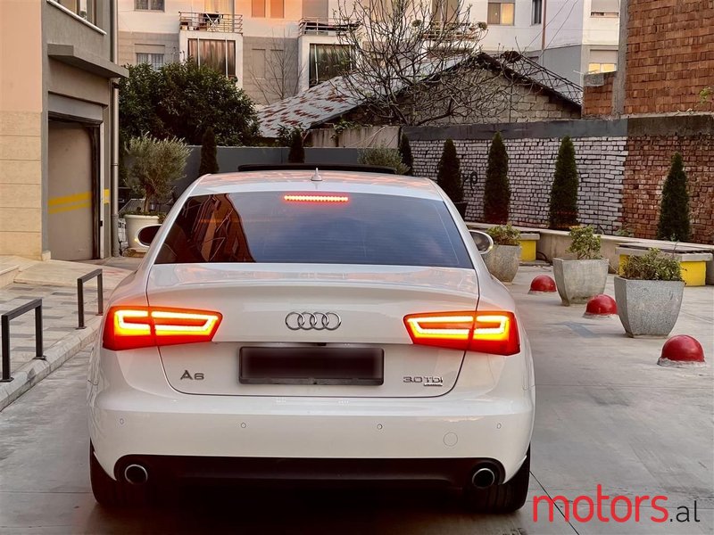 2012' Audi A6 photo #2