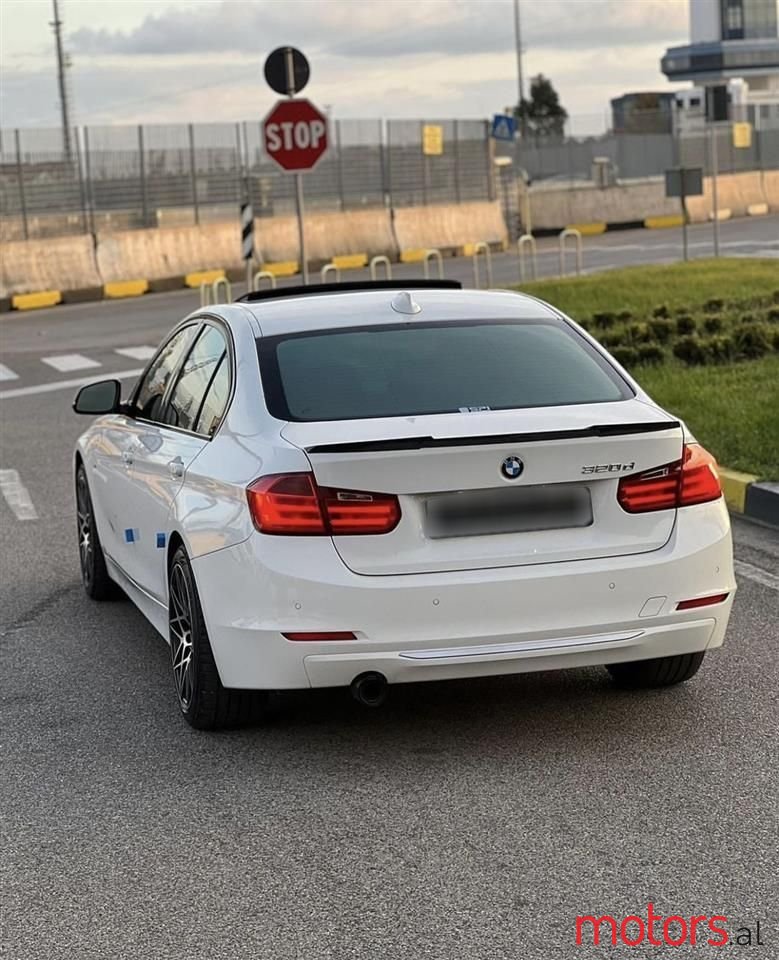 2012' BMW 320 photo #4