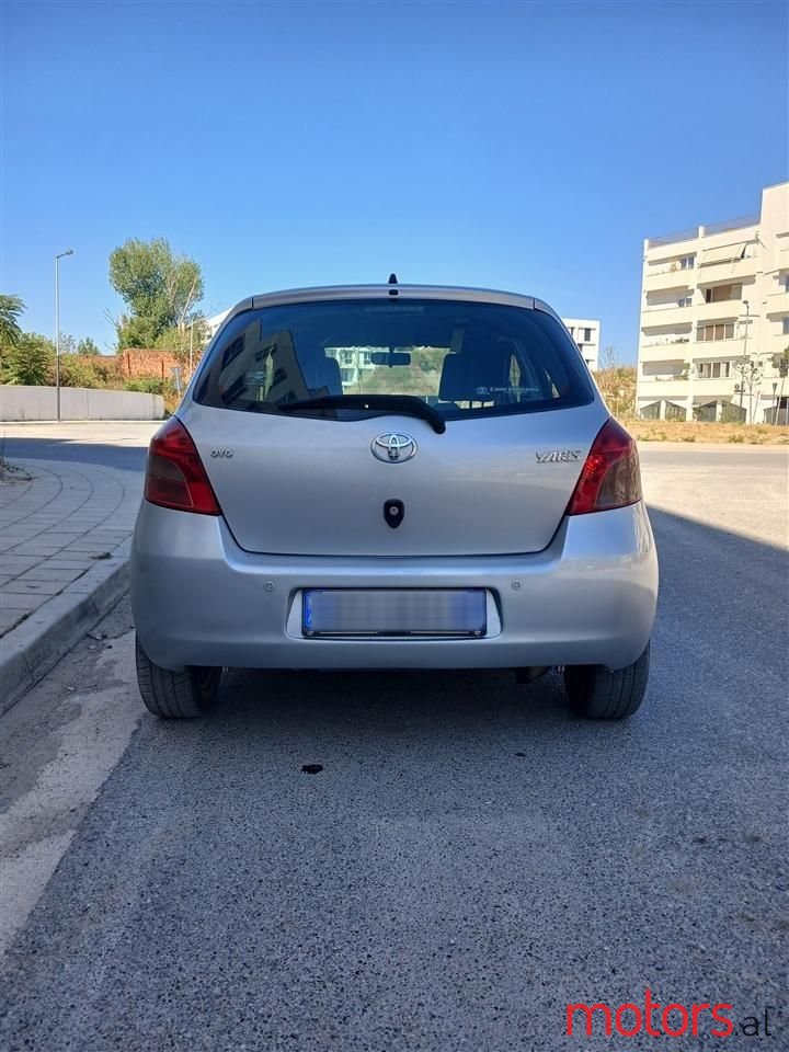 2007' Toyota Yaris photo #3