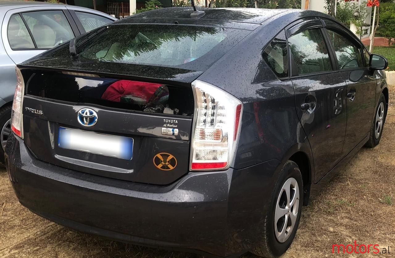 2011' Toyota Prius photo #1