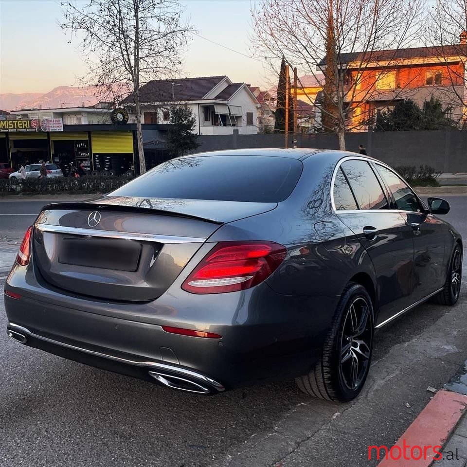 2018' Mercedes-Benz E 200 photo #2